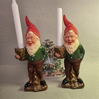 -julenisse-julemaend-roed-hue-langt-hvidt-skaeg-groen-troeje-lysholder-keramik-gamle-nisser